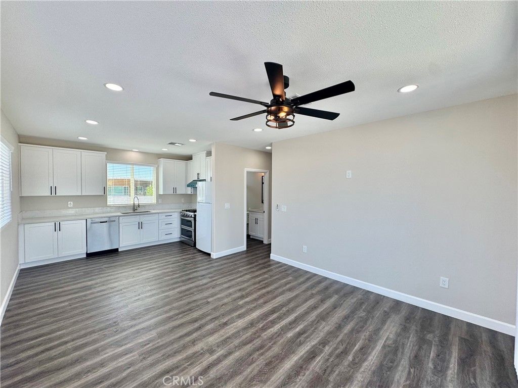 Image 4 of property listing at 1134 Villa Calimesa 16, Calimesa, CA 92320