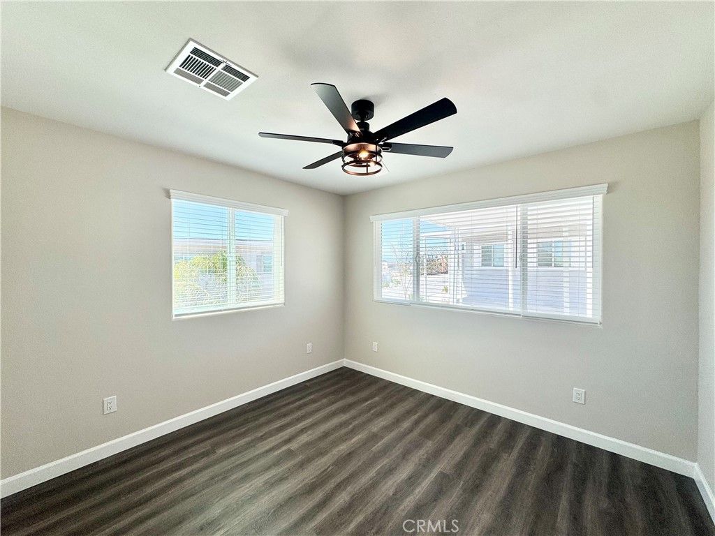 Image 6 of property listing at 1134 Villa Calimesa 16, Calimesa, CA 92320