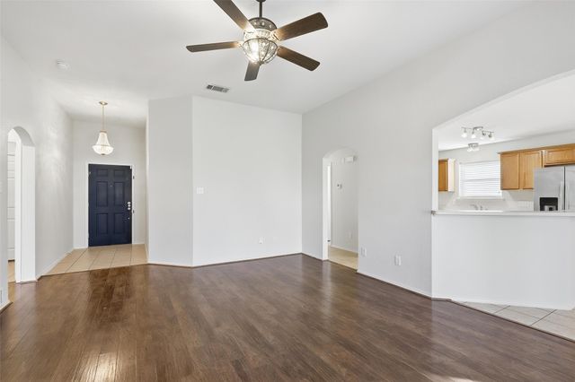 901 Sycamore Street, Burleson, TX 76028