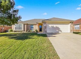 901 Sycamore Street, Burleson, TX 76028