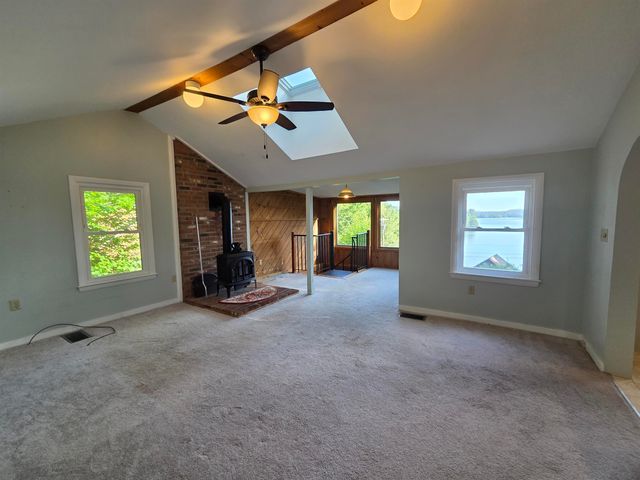 194 Algonquin Road, Enfield, NH 03748