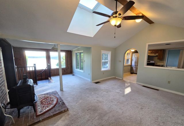 194 Algonquin Road, Enfield, NH 03748