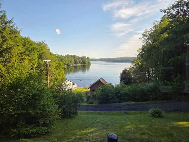 194 Algonquin Road, Enfield, NH 03748