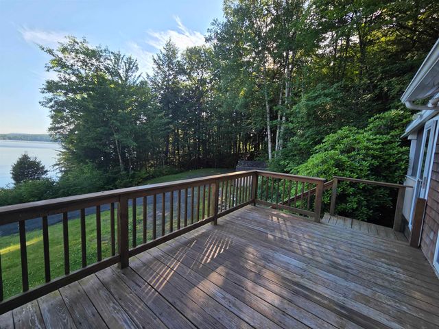 194 Algonquin Road, Enfield, NH 03748