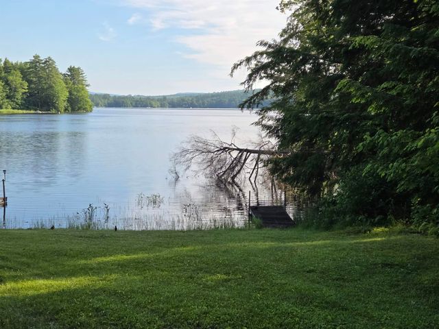 194 Algonquin Road, Enfield, NH 03748