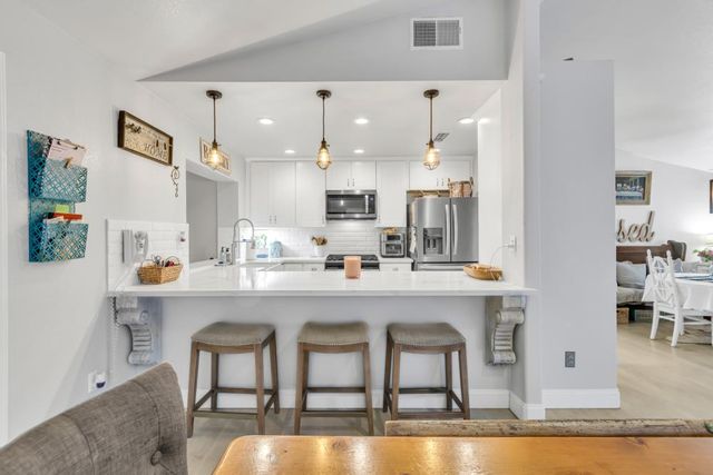 9434 Forest Vista Way, Elk Grove, CA 95758