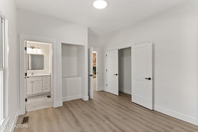 5936 grove Drive, Knoxville, TN 37918