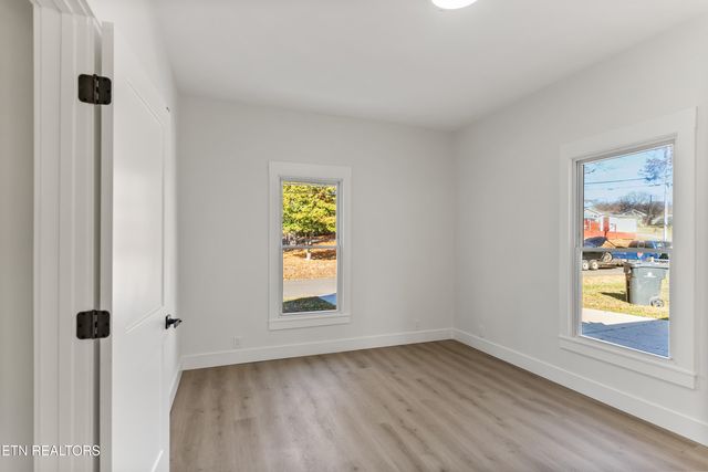 5936 grove Drive, Knoxville, TN 37918