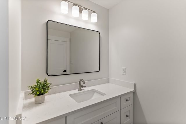 5936 grove Drive, Knoxville, TN 37918