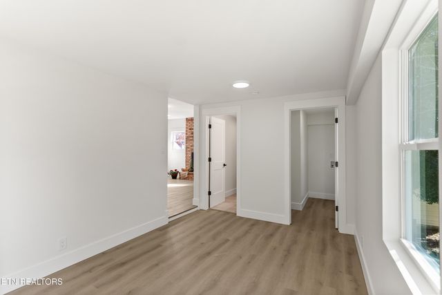 5936 grove Drive, Knoxville, TN 37918