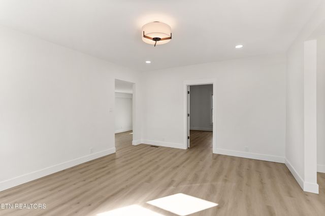 5936 grove Drive, Knoxville, TN 37918