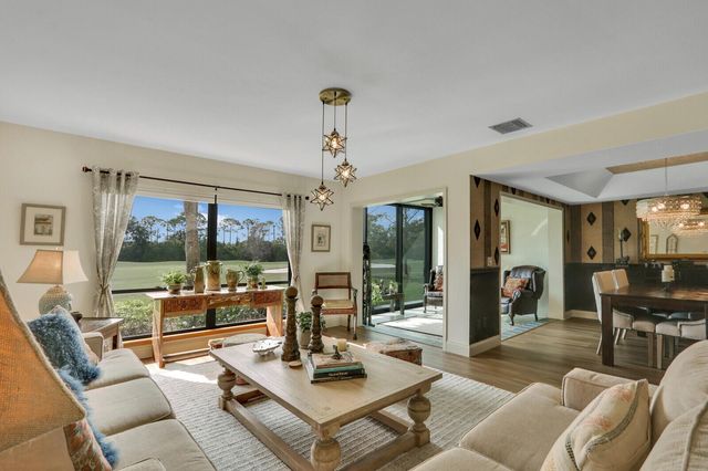 5661 SE Foxcross Place, Stuart, FL 34997