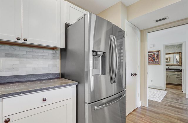 5661 SE Foxcross Place, Stuart, FL 34997