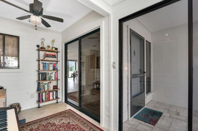 5661 SE Foxcross Place, Stuart, FL 34997