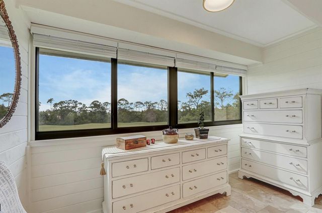 5661 SE Foxcross Place, Stuart, FL 34997