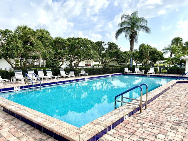 5661 SE Foxcross Place, Stuart, FL 34997