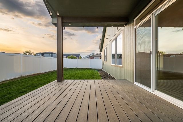 1833 W Windflower Ct, Spokane, WA 99208