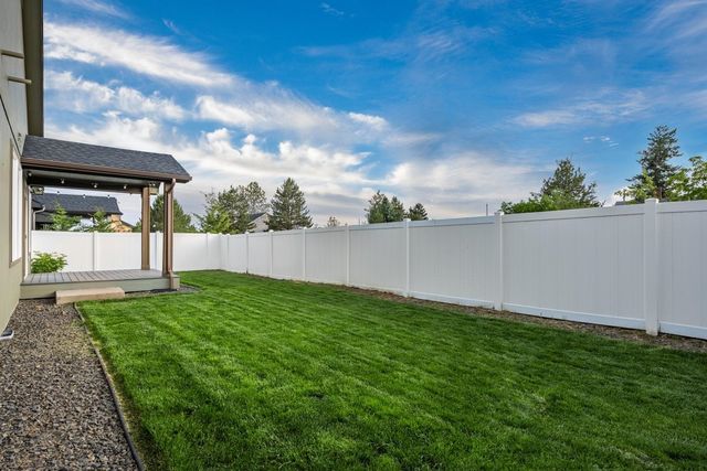 1833 W Windflower Ct, Spokane, WA 99208