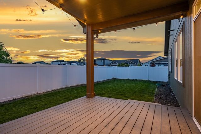 1833 W Windflower Ct, Spokane, WA 99208