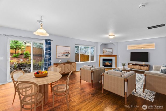 3901 Cooper Crest Drive NW, Olympia, WA 98502