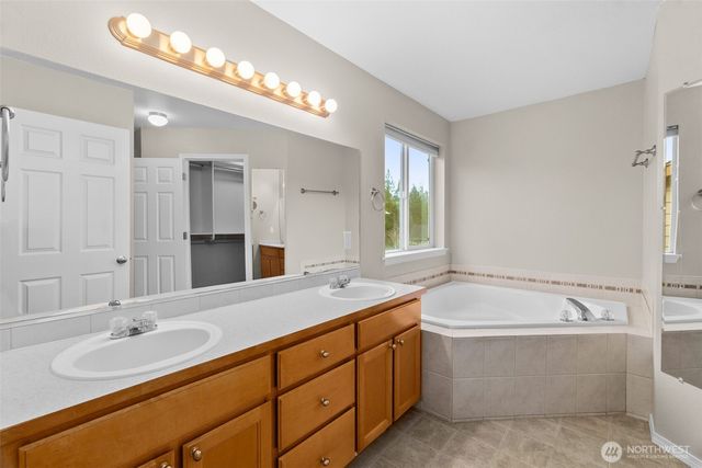 3901 Cooper Crest Drive NW, Olympia, WA 98502