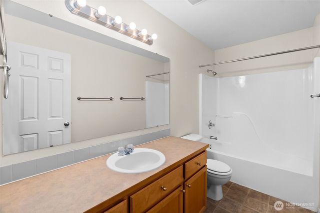 3901 Cooper Crest Drive NW, Olympia, WA 98502