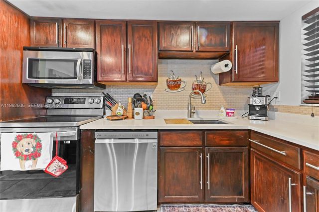 2761 Taft St 110, Hollywood, FL 33020