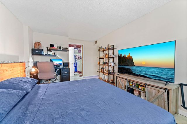 2761 Taft St 110, Hollywood, FL 33020