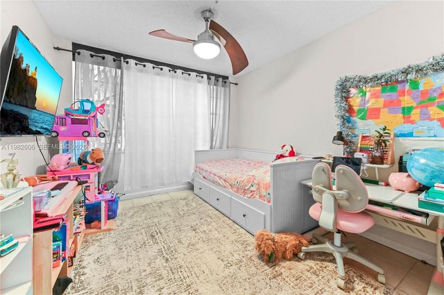 2761 Taft St 110, Hollywood, FL 33020