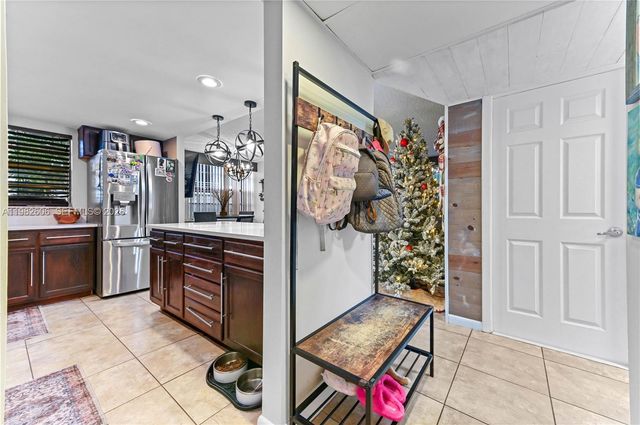 2761 Taft St 110, Hollywood, FL 33020