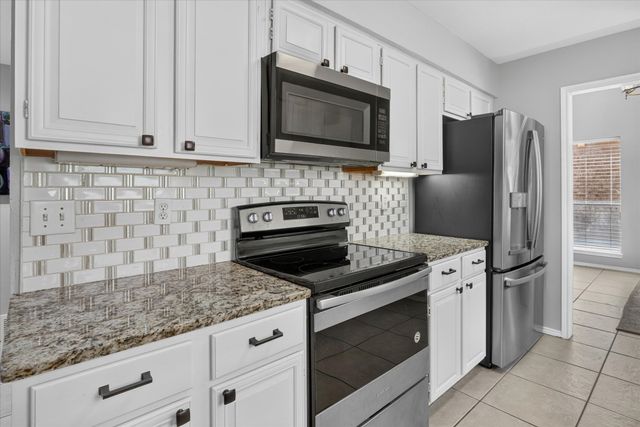 4 Cedar Lane, Bedford, TX 76021