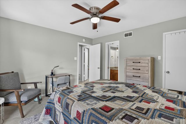 4 Cedar Lane, Bedford, TX 76021