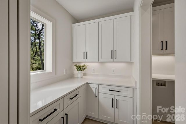 173 Waters Edge Drive, Nebo, NC 28761