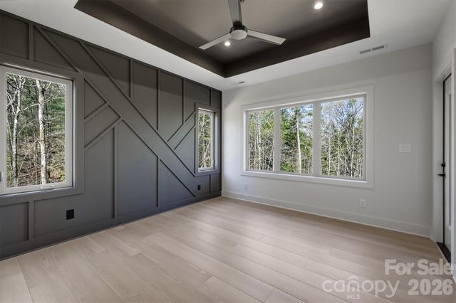 173 Waters Edge Drive, Nebo, NC 28761