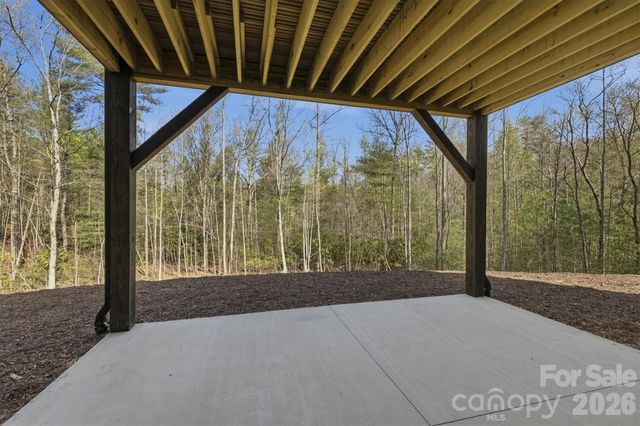 173 Waters Edge Drive, Nebo, NC 28761