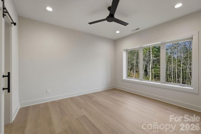 173 Waters Edge Drive, Nebo, NC 28761