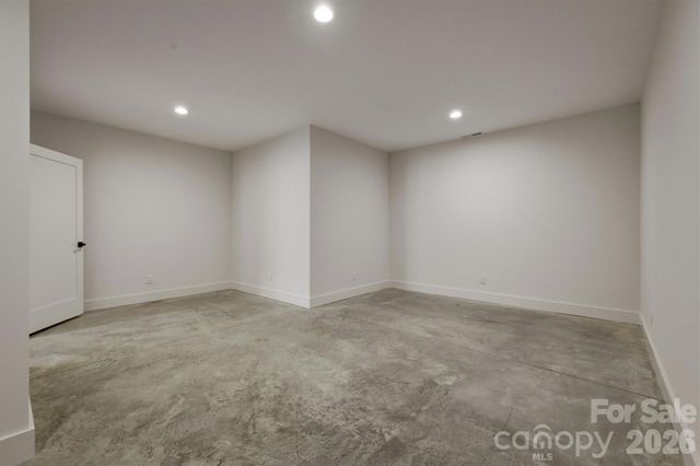 173 Waters Edge Drive, Nebo, NC 28761