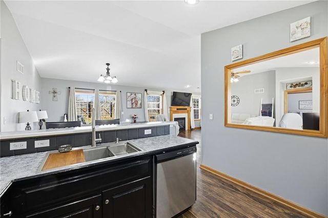 218 Hillside Drive, Baldwin City, KS 66006