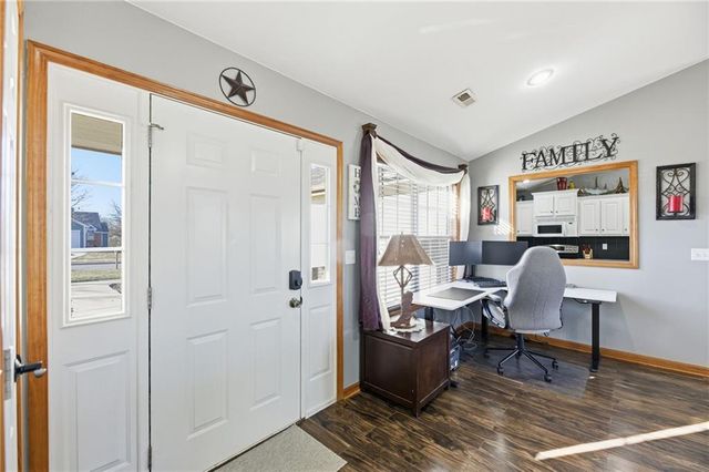 218 Hillside Drive, Baldwin City, KS 66006