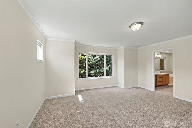 4129 NE 9th Place, Renton, WA 98059