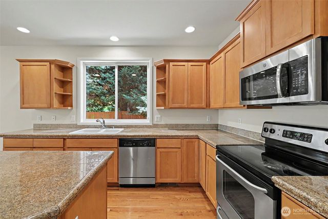 4129 NE 9th Place, Renton, WA 98059