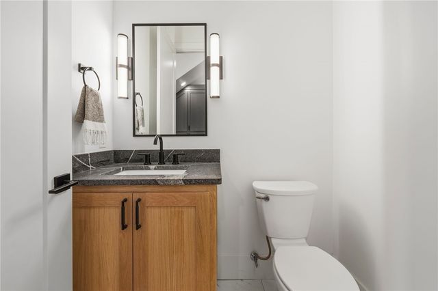 529 SW 5th Street, Bentonville, AR 72712