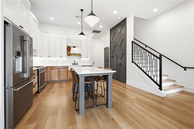 529 SW 5th Street, Bentonville, AR 72712