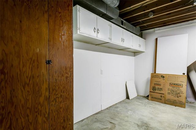 17370 Old Jamestown Road, Florissant, MO 63034