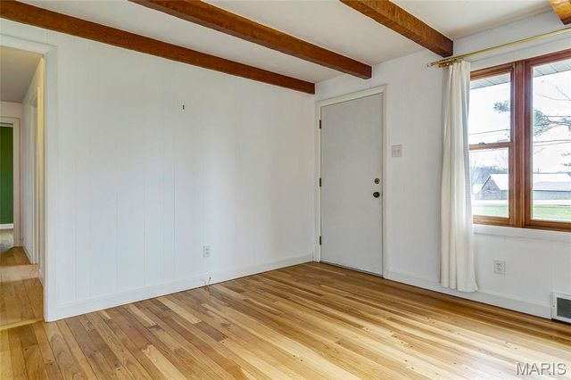 17370 Old Jamestown Road, Florissant, MO 63034