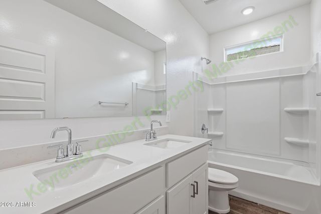 2925 W SIMONE Avenue, Apache Junction, AZ 85120
