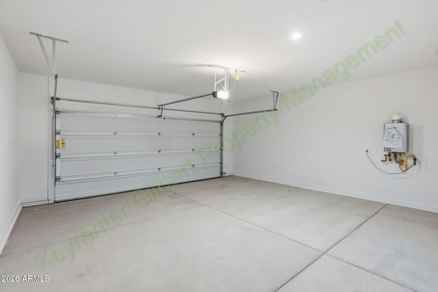 2925 W SIMONE Avenue, Apache Junction, AZ 85120