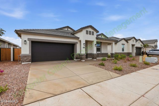 2925 W SIMONE Avenue, Apache Junction, AZ 85120