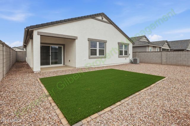 2925 W SIMONE Avenue, Apache Junction, AZ 85120