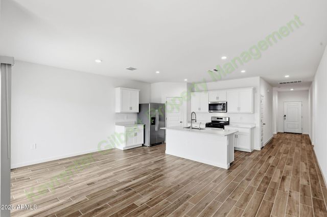2925 W SIMONE Avenue, Apache Junction, AZ 85120